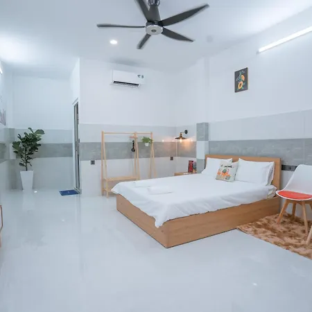 Aloha Saigon Premium Hostel By Local Travel Experts - Newly Opened, Less-Touristy Location, Spacious Rooms, Glass Shower Bathroom, Free Breakfast & Walking Tour Ho Chi Minh City Exterior photo