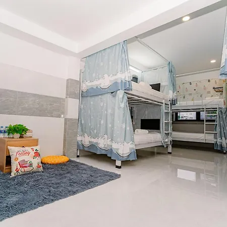 Aloha Saigon Premium Hostel By Local Travel Experts - Newly Opened, Less-Touristy Location, Spacious Rooms, Glass Shower Bathroom, Free Breakfast & Walking Tour Ho Chi Minh City Exterior photo